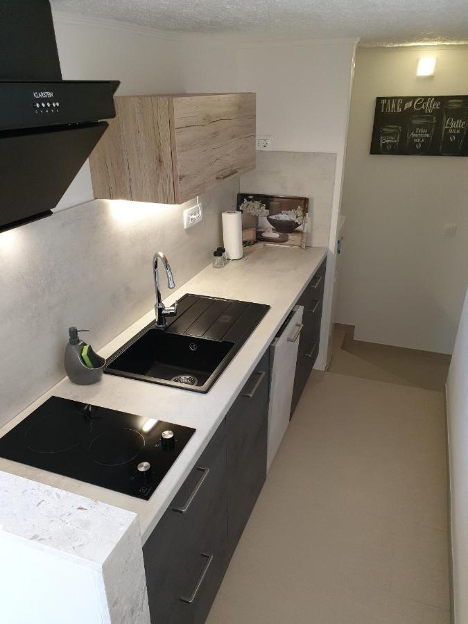 Apartments With A Parking Space Valbandon, Fazana - 7296 Stinjan Ngoại thất bức ảnh